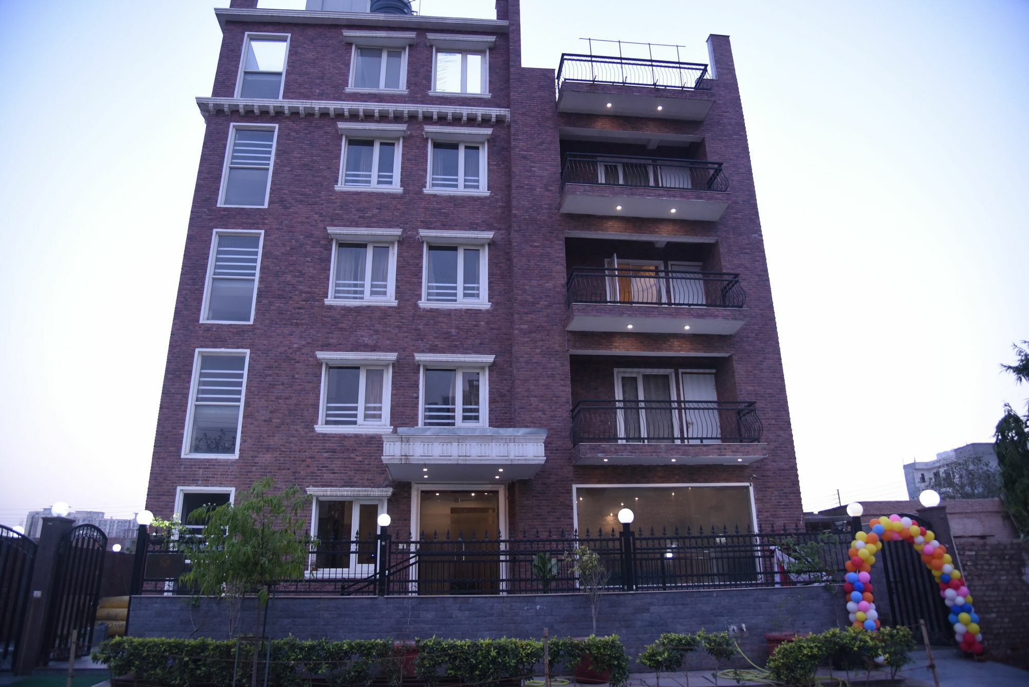 Casa Meera Noida Esterno foto